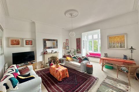 2 bedroom flat for sale, Lower Warberry Road, Torquay, TQ1 1QT