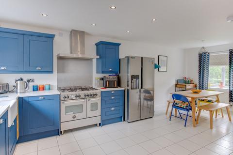 7 Cowslip Close, Catshill, Bromsgrove, B61 0GF