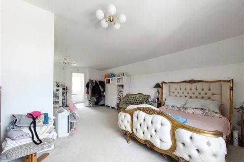 38 Firethorn, Shinfield, Reading, RG2 9GD