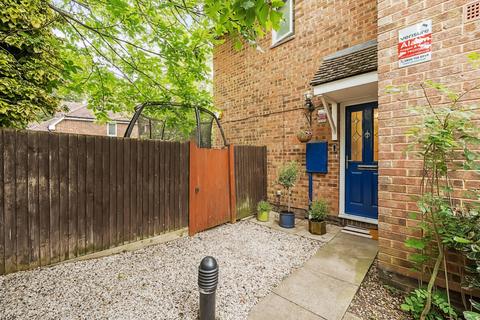 2 bedroom end of terrace house for sale, Oakdene Mews, Sutton, Surrey, SM3