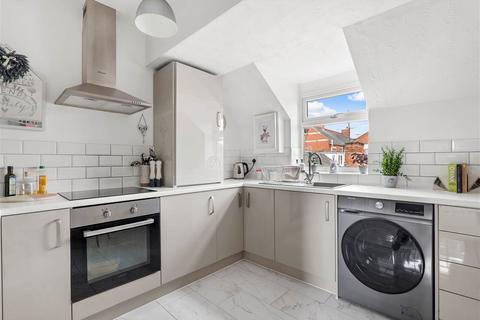 2 bedroom apartment for sale, King Charles Place, St. John's, Worcester