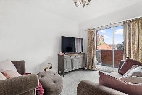 2 bedroom apartment for sale, King Charles Place, St. John's, Worcester