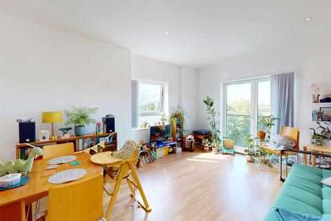 2 bedroom apartment for sale, Cherrywood Lodge, Hither Green, LONDON, SE13