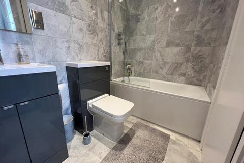 undefined, London Road, Staines TW18