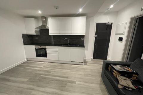 undefined, London Road, Staines TW18