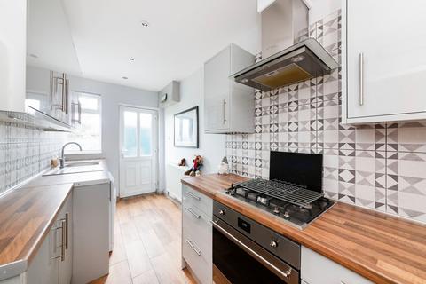 121 Saxton Road, Abingdon, OX14 5JB