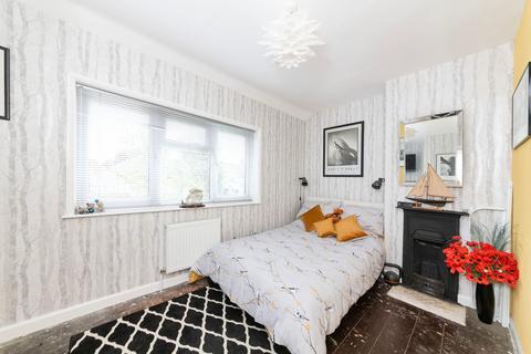 121 Saxton Road, Abingdon, OX14 5JB