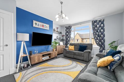 3 bedroom flat for sale, Kelvin Street, Grangemouth, FK3