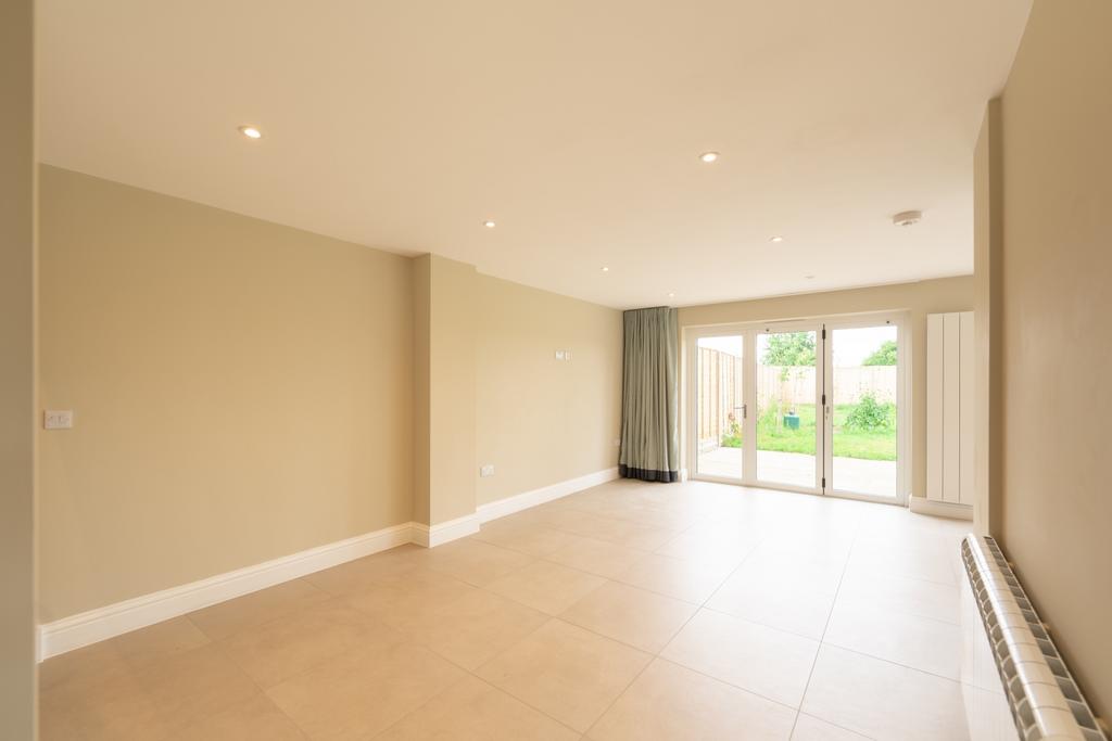 20240711135846 - 74 A07947-HDR - 3 Capel Hall Lane,