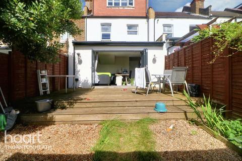 2 bedroom character property for sale, Windsor Road, THORNTON HEATH