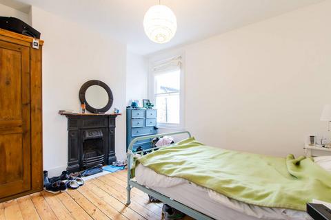 1 bedroom flat to rent, Brading Road, Brixton Hill, London, SW2