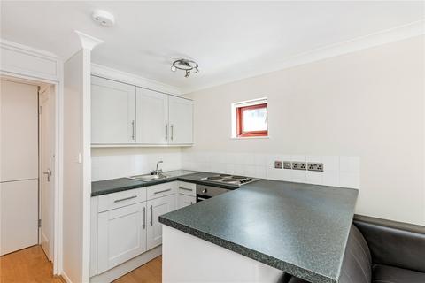 Studio to rent, Moreton Street, Pimlico, London, SW1V