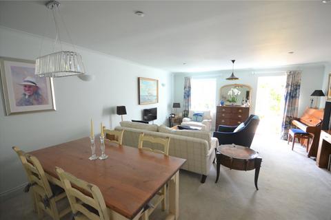 3 bedroom semi-detached house for sale, Kingham Place, Farnham, Surrey, GU9