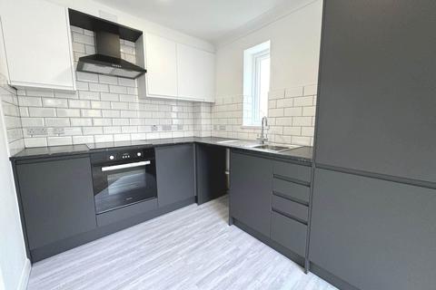 2 bedroom flat for sale, Vicarage Square, Grays RM17