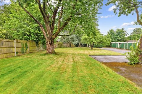 Flat 5, Hazel Court Bond Road, Warlingham, CR6 9SD