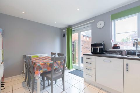 3 bedroom end of terrace house for sale, Tawny Close, Bishops Cleeve, Cheltenham, GL52