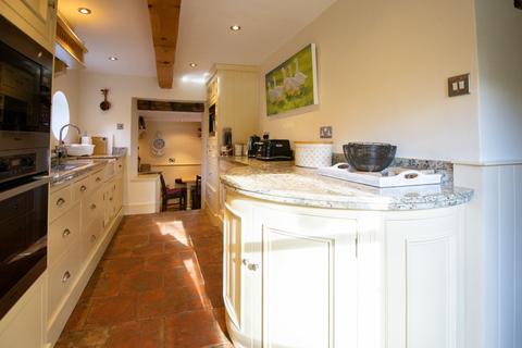 5 bedroom link detached house to rent, Beach Lane, Weybourne