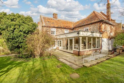 5 bedroom link detached house to rent, Beach Lane, Weybourne