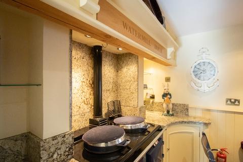 5 bedroom link detached house to rent, Beach Lane, Weybourne