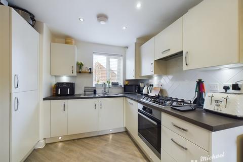 3 bedroom semi-detached house for sale, Calville Gardens, Aylesbury, HP18 0UX