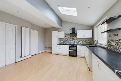 35 Arnold Avenue, Blackpool, FY4 2BQ