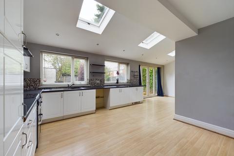 35 Arnold Avenue, Blackpool, FY4 2BQ