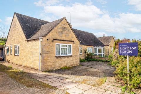 2 bedroom detached bungalow for sale, Letch Hill Drive, Bourton-On-The-Water, GL54