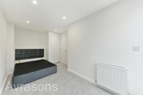 4 bedroom apartment to rent, OFFLEY ROAD, OVAL
