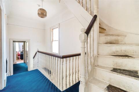 123 Gipsy Hill, London, SE19 1QS