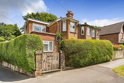 38 School Road, Haslemere, GU27 3RN