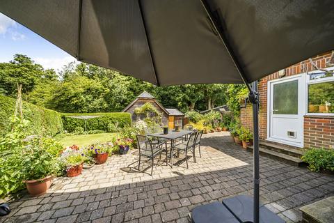 38 School Road, Haslemere, GU27 3RN