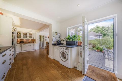 38 School Road, Haslemere, GU27 3RN