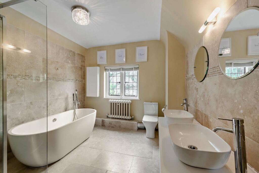 Bathroom.jpeg