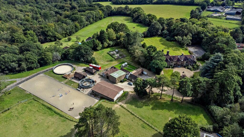Aerial shot - equestrian facilities.jpeg