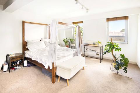 23 Selwyn Road, London, E3 5EA