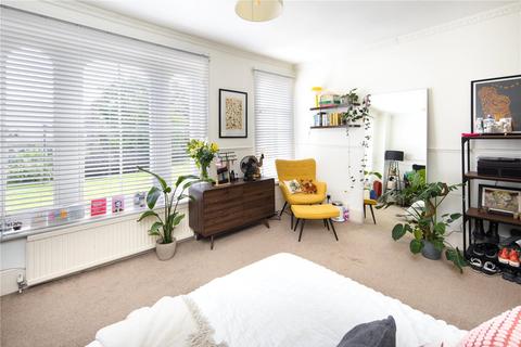 23 Selwyn Road, London, E3 5EA