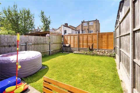 23 Selwyn Road, London, E3 5EA