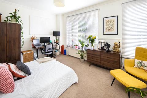 23 Selwyn Road, London, E3 5EA