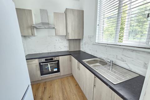3 bedroom flat to rent, Barking Road, London E16