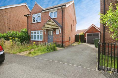 4 bedroom detached house to rent, Goldcrest Road, Bracknell RG12