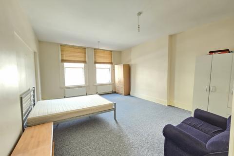 1 bedroom flat to rent, High Street, Maidenhead SL6