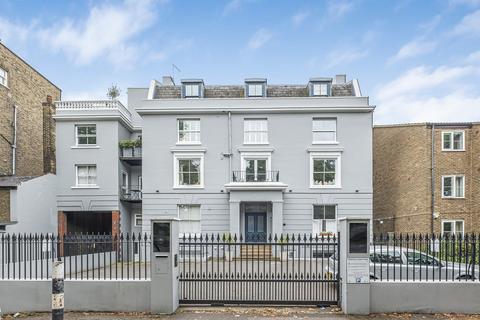 2 bedroom flat for sale, Clapham Common South Side, London, SW4