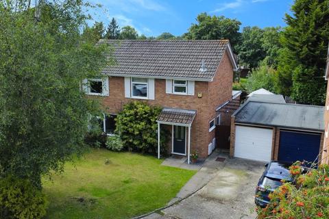 4 bedroom detached house for sale, Corfe Gardens, FRIMLEY GU16