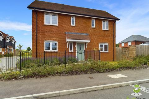 2 bedroom detached house for sale, Sireburne Close, Sherborne St. John, Basingstoke, Hampshire, RG24