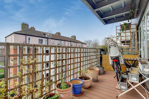 2 bedroom flat for sale, Spa Road, Bermondsey, London, SE16