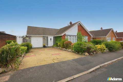 2 bedroom detached bungalow for sale, Barrymore Road, WA7 4AF