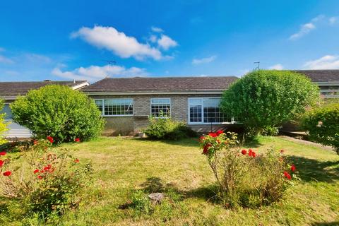 2 bedroom detached bungalow to rent, Old Rectory Walk, Capel St Mary