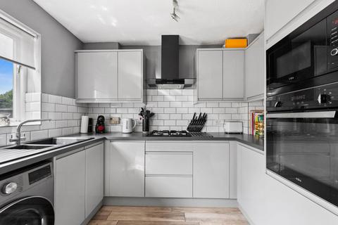 10 Blackthorn Drive, Nottingham, NG6 8PZ