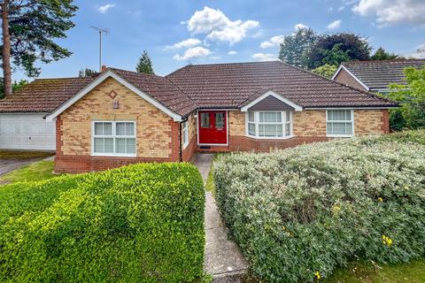 3 bedroom bungalow for sale, Masons Way, Codmore Hill