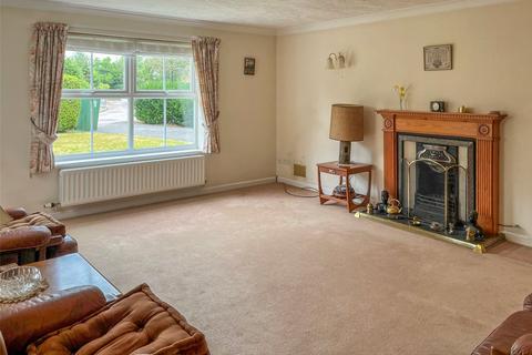 3 bedroom bungalow for sale, Masons Way, Codmore Hill